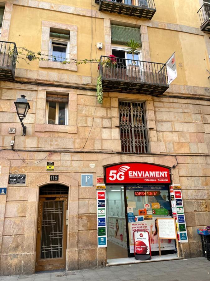 Pension Bertolin Барселона Екстер'єр фото